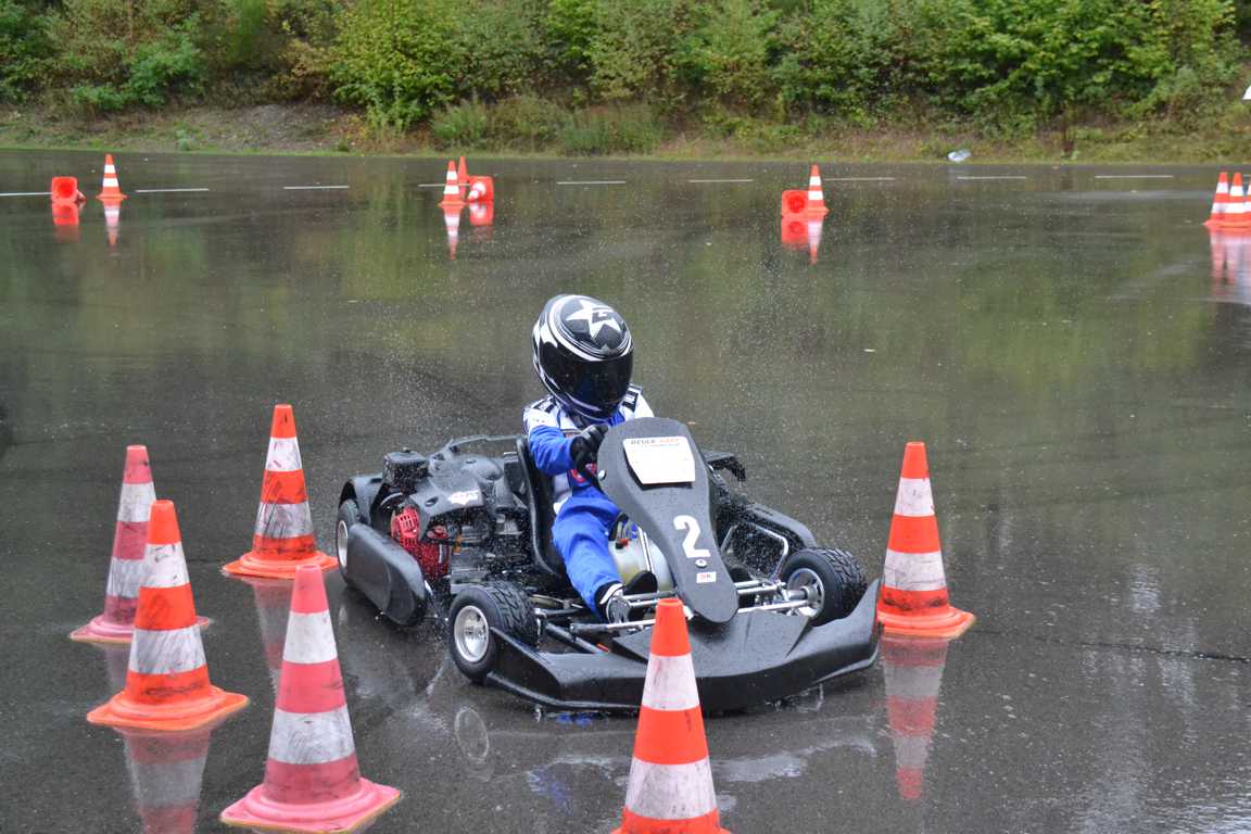 3 Endlauf Zur ADAC Westfalenmeisterschaft Im Jugendkartslalom Beim